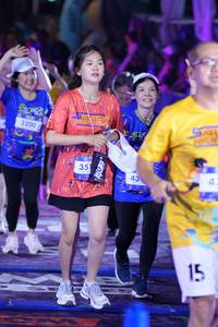 BIB: 3200, 351
                            <button type="button" onclick="openModal(26229027)" class="btn btn-primary btn-sm float-right btn-popup" data-toggle="modal" data-target=".modal-high-quality">
                        <i class="fas fa-shopping-cart"></i> Add to Cart
                    </button>
                                            <button type="button" onclick="isThisMe(26229027, true)" class="btn btn-success btn-sm float-right btn-popup btn-isme hidden" data-toggle="tooltip" data-placement="bottom" title="นี่คือรูปของคุณใช่ไหม คลิกที่นี่เพื่อเอาเข้าอัลบั้ม">
                        <i class="fas fa-plus"></i> Add to album
                    </button>
                    <button type="button" onclick="isThisMe(26229027, false)" class="btn btn-warning btn-sm float-right btn-popup btn-isnotme hidden">
                        <i class="fas fa-ban"></i> Remove from album
                    </button>